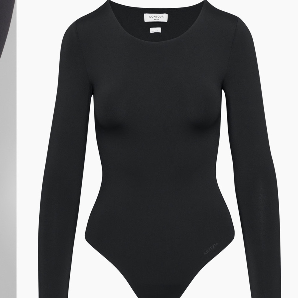 Babaton (Aritzia) black contour crew bodysuit